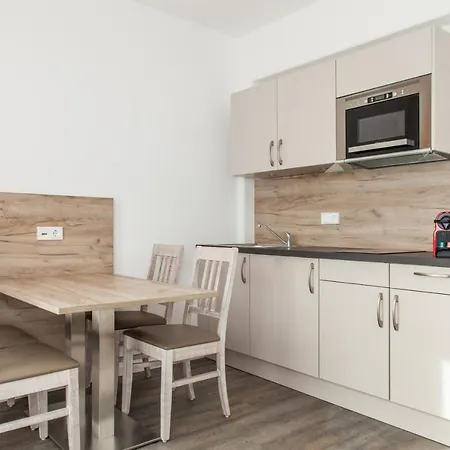 Swanys Apartments شقة فندقية *